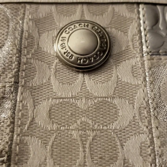 Coach wristlet - Picture 2 of 3